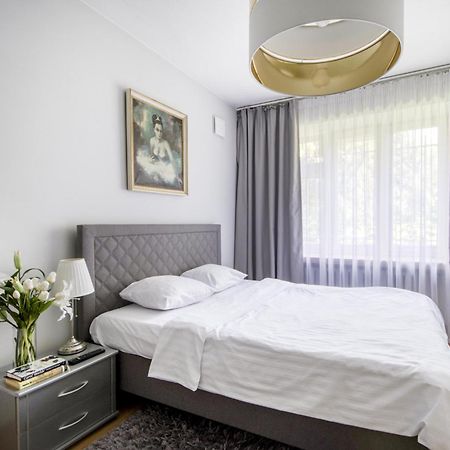 Nr 1 Europa22 Centrum Apartment Old Town Warsaw Stare Miasto Historyczna Kamienica Umiejscowiona W Zabytkowej Czesci Warszawy Obok Parku Multimedialnego I Barbakanu Parking 24H Sniadanie Opcjonaln Breakfast Optional Check In From 14 Pm Parter Ground Exterior foto