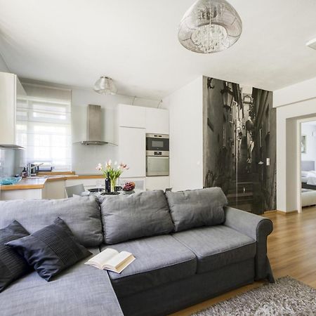 Nr 1 Europa22 Centrum Apartment Old Town Warsaw Stare Miasto Historyczna Kamienica Umiejscowiona W Zabytkowej Czesci Warszawy Obok Parku Multimedialnego I Barbakanu Parking 24H Sniadanie Opcjonaln Breakfast Optional Check In From 14 Pm Parter Ground Exterior foto