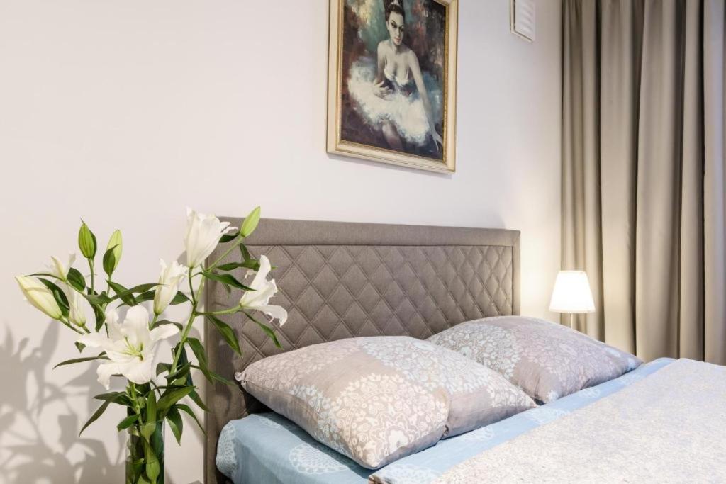 Nr 1 Europa22 Centrum Apartment Old Town Warsaw Stare Miasto Historyczna Kamienica Umiejscowiona W Zabytkowej Czesci Warszawy Obok Parku Multimedialnego I Barbakanu Parking 24H Sniadanie Opcjonaln Breakfast Optional Check In From 14 Pm Parter Ground Exterior foto