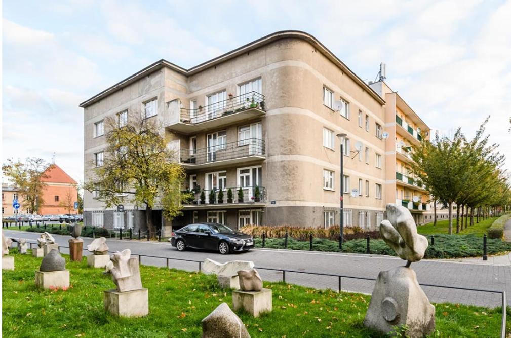 Nr 1 Europa22 Centrum Apartment Old Town Warsaw Stare Miasto Historyczna Kamienica Umiejscowiona W Zabytkowej Czesci Warszawy Obok Parku Multimedialnego I Barbakanu Parking 24H Sniadanie Opcjonaln Breakfast Optional Check In From 14 Pm Parter Ground Exterior foto