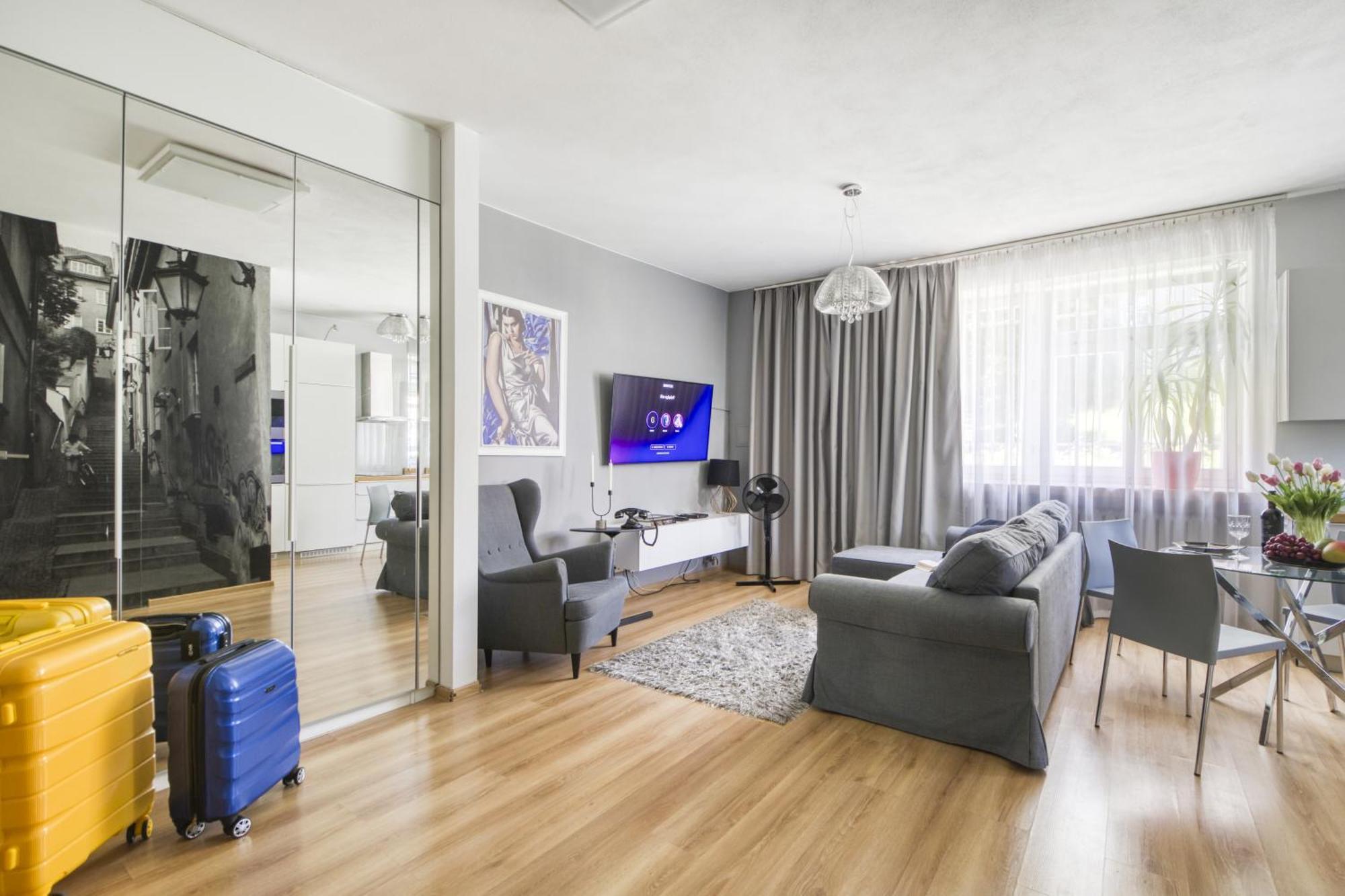 Nr 1 Europa22 Centrum Apartment Old Town Warsaw Stare Miasto Historyczna Kamienica Umiejscowiona W Zabytkowej Czesci Warszawy Obok Parku Multimedialnego I Barbakanu Parking 24H Sniadanie Opcjonaln Breakfast Optional Check In From 14 Pm Parter Ground Exterior foto